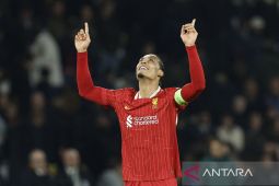 Liga Inggris: Van Dijk sebut Liverpool selangkah lebih dekat menuju gelar "impian"