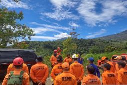 Tim SAR gunakan drone thermal cari orang hilang di hutan Jambi