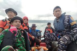 Basarnas lanjutkan pencarian pemancing hilang di Pantai Pacitan