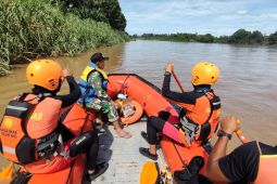 Tim SAR cari seorang anak  tenggelam di Sungai Komering