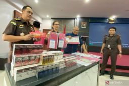 Kejari Garut proses hukum seorang pengedar rokok ilegal