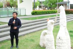 Seniman Kontemporer Indonesia pamerkan karya patung dari jamur di Shanghai