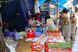 Pemkab Gunung Mas tertibkan puluhan PKL di Kuala Kurun