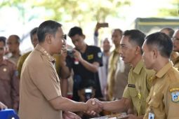 Pacitan kukuhkan Satgas Linmas Kecamatan perkuat perlindungan warga