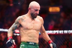Alexander Volkanovski alami patah tangan saat rebut gelar juara kelas bulu UFC