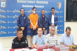 Polda Kalsel tangkap warga Jakarta peras gadis modus penipuan game online