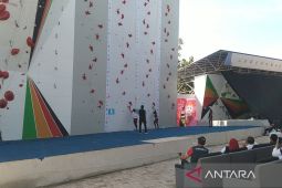 Pembangunan dinding panjat tebing ajang piala dunia di Nusa Dua capai 80 persen