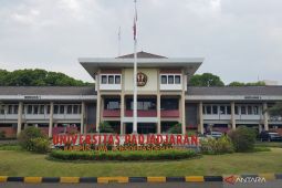 Profil dokter kandungan Garut,  Unpad: Secara identitas alumni Fakultas Kedokteran
