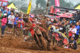 Lawan Trek Ekstrem, CRF tetap melesat raih podium di Kejurnas Motocross Wonosobo