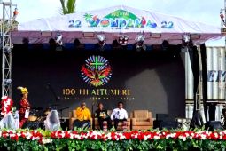Pesta rakyat warnai HUT Kabupaten Teluk Wondama ke-22