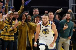 Butler dan Curry bawa Warriors ke playoff usai tundukkan Grizzlies 121-116