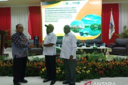 Jayapura Papua imbau aparat kampung menjadi pionir pembangunan