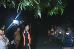 Tim SAR evakuasi 4 mahasiswa hanyut di Gorontalo