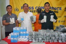 Polisi Kota Tangerang ungkap peredaran 94.450 butir obat terlarang