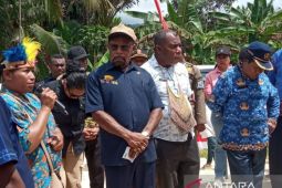 Bupati Jayapura apresiasi pendirian koperasi BUMDes di Kampung Kwipons