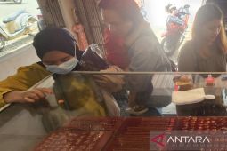 Harga emas perhiasan di Palembang tembus Rp11 juta per suku