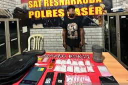 Polisi Paser amankan pengedar sabu di desa seberat setengah kilogram