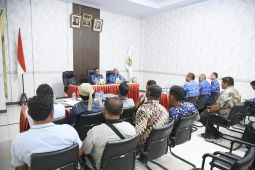 Bupati Tapteng bertekad selesaikan permasalahan masyarakat dengan PT. SGSR