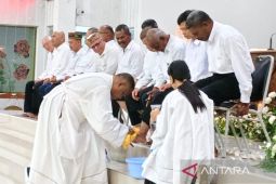 R.D. Gonzales Kun: Pembasuhan kaki simbol melayani dan pengampunan