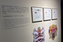 Prangko lawas Indonesia dipamerkan di Museum Suzhou China