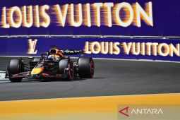 Verstappen tetap bersyukur meski terkena penalti 5 detik