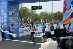 Robot humanoid tuntaskan lomba setengah maraton pertama di dunia