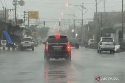 BMKG: Hujan ringan hingga sedang guyur beberapa kota Indonesia, Pangkalpinang hujan petir