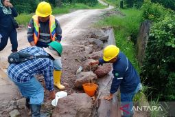 DLH Kutim lakukan uji sampel air diduga tercemar aktivitas tambang