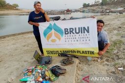 Aktivis lingkungan ungkap bahaya sampah plastik kemasan saset