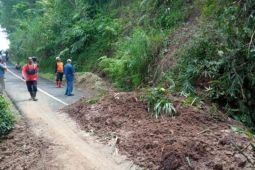 BPBD Ciamis menangani daerah yang terdampak longsor dan banjir