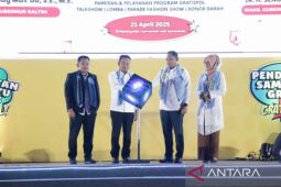 Kaltim berangkatkan 896 orang beribadah  umrah dan wisata religi