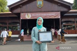 Farikha, sosok Kartini Kudus yang jadi wasit badminton Internasional