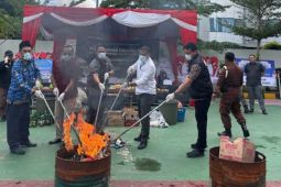 Kejari Samarinda  musnahkan 61 lembar uang palsu
