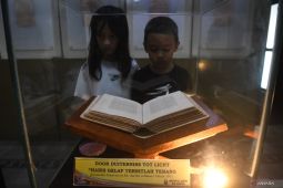 Kemarin, peringatan Hari Kartini hingga wafatnya Paus Fransiskus