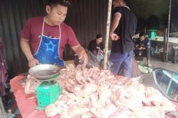 Harga ayam potong di Palembang anjlok Rp18.000 per kilogram