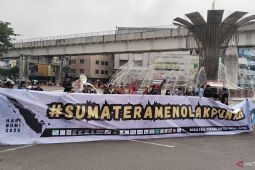 Sumatera Terang menggelar aksi pada peringatan Hari Bumi Internasional