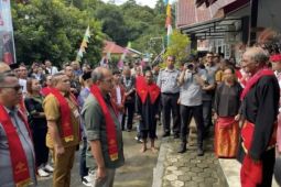 Wamen Hukum RI terima gelar adat Matua Matakau Amano Lopurisa Uritalai