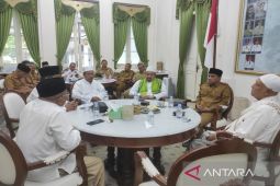 Pemkab Bangkalan gandeng ulama untuk kembangkan wisata religi