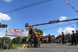 KAI Daop 9 Jember pasang portal di perlintasan sebidang rawan kecelakaan