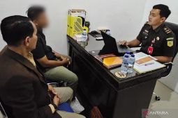 Kejari Bima tahan pejabat bank negara berstatus tersangka korupsi