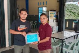 Ismail Terharu, anaknya terima bantuan biaya pengobatan dari PT Timah