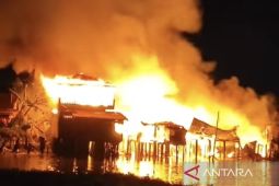 Kebakaran hanguskan delapan rumah di Es Dengki Tanjungbalai