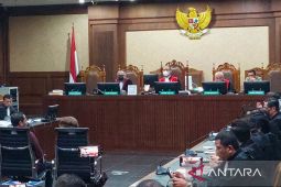 Eks anggota Bawaslu sebut permohonan PAW Harun Masiku digaransi Hasto atas perintah "ibu"