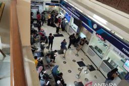 Samsat Karawang imbau masyarakat urus pajak kendaraan sendiri tanpa melalui calo