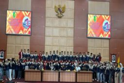 Mahasiswa Fisipol UMPR kuliah lapangan ke DPRD Palangka Raya belajar legislasi