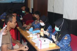 Warga binaan hingga petugas Rutan Serang jalani pemeriksaan kesehatan