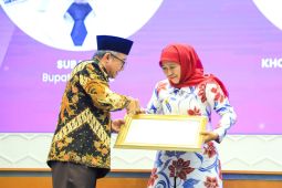 Jatim raih penghargaan provinsi berkinerja tinggi UKBI 2021--2024