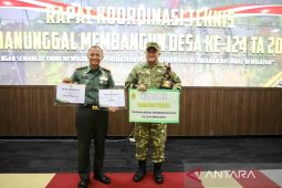 Bupati Bogor terima penghargaan dari TNI karena sukseskan TMMD