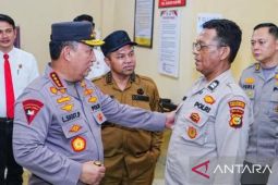 Bintara pendiri pesantren gratis di Riau dihadiahi sekolah perwira oleh Kapolri