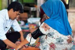 DLH Cianjur rutin memeriksa kesehatan warga di TPAS Mekarsari